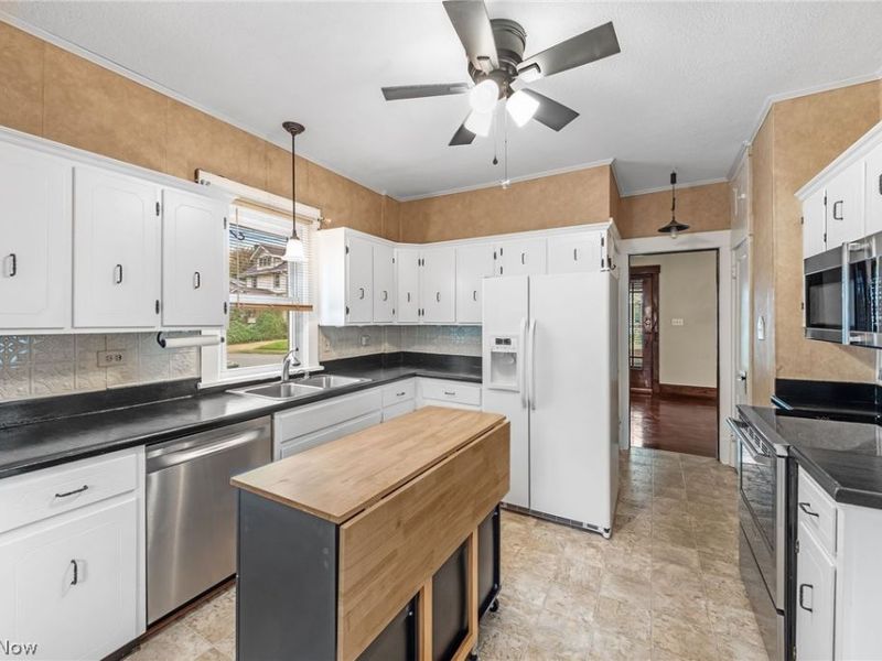 1007 E Gorgas Street, Louisville, OH 44641 Photo 5