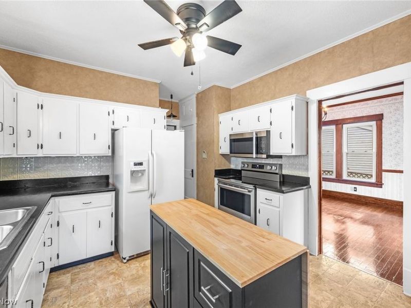 1007 E Gorgas Street, Louisville, OH 44641 Photo 6