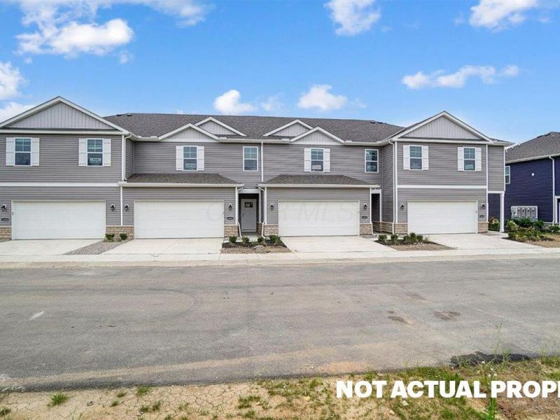 6273 Marinelli Drive North N, Columbus, OH 43228 Photo 2