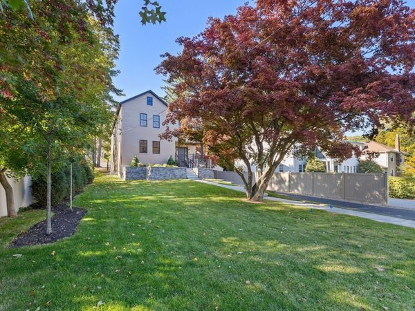 6 Sheridan St, Lexington, MA 02420