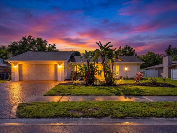 2014 COUNTRY MEADOWS LANE, SARASOTA, FL 34235