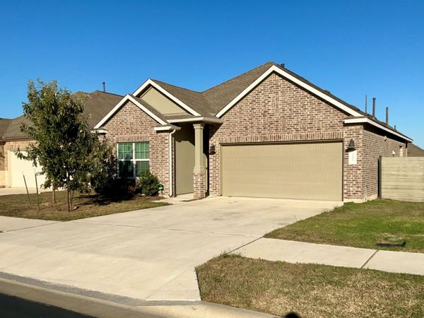 105 Blue Blaze TRL, Georgetown, TX 78628