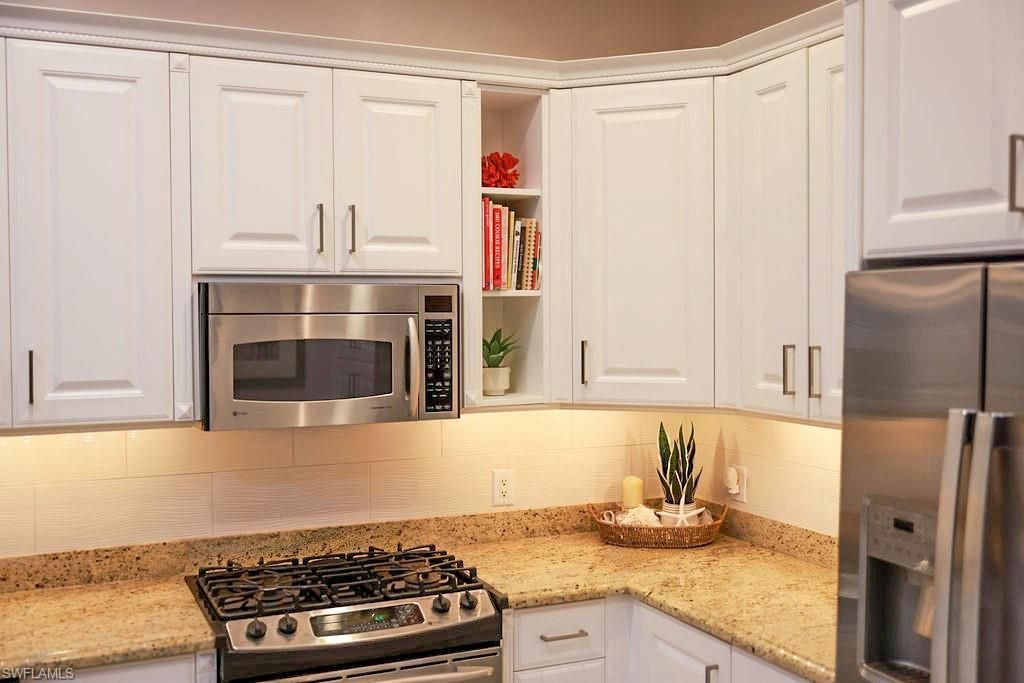 9097 Cherry Oaks Trl, Unit 202, Naples, FL 34114 Photo