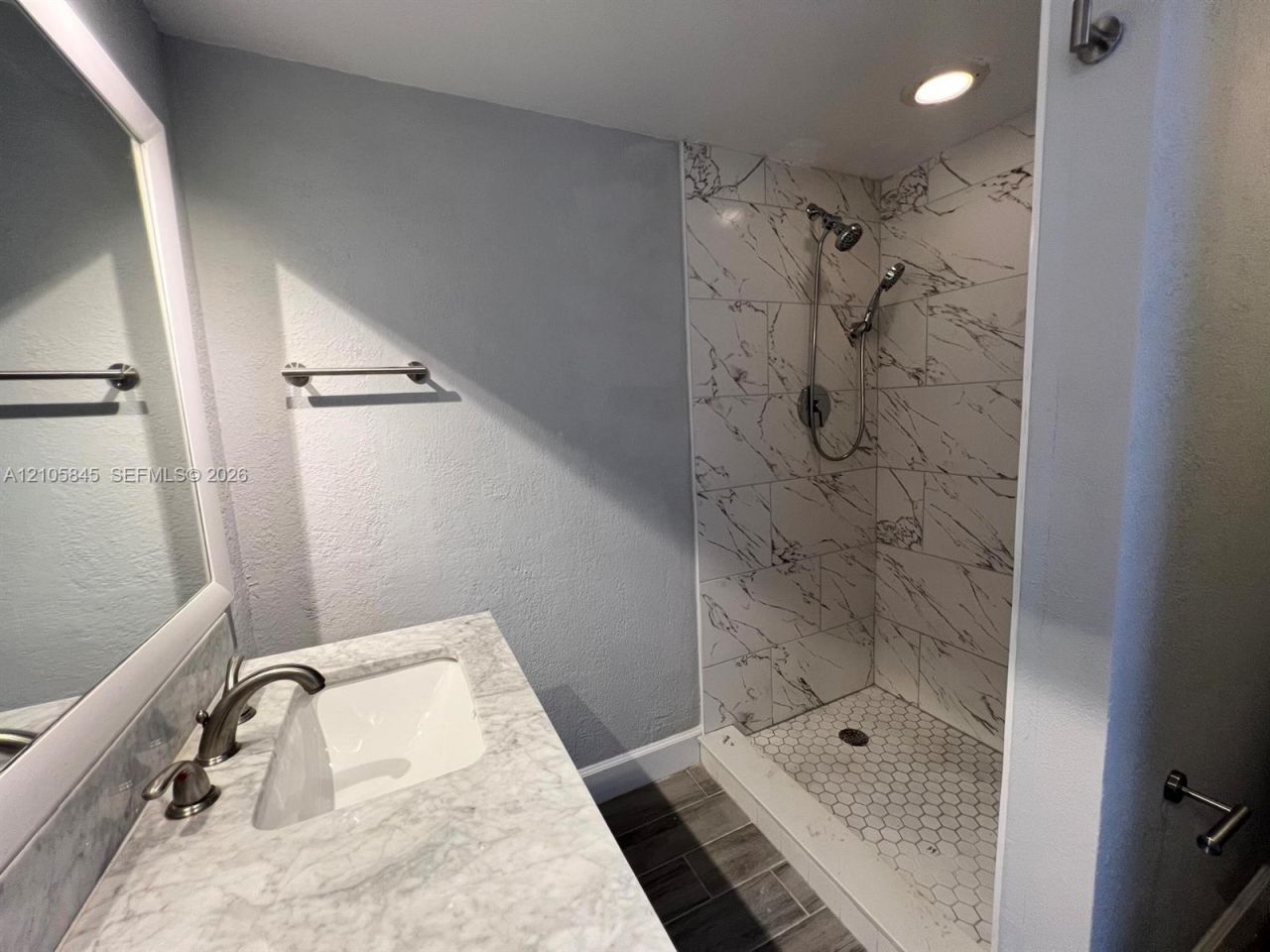 2001 20th Way , Unit 2001, West Palm Beach, FL 33407 Photo