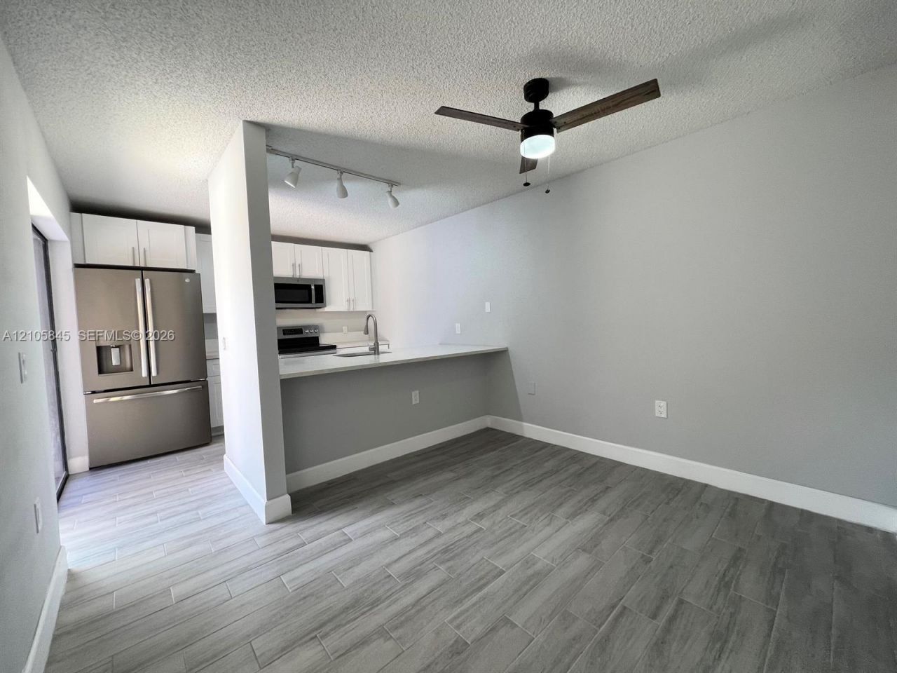 2001 20th Way , Unit 2001, West Palm Beach, FL 33407 Photo