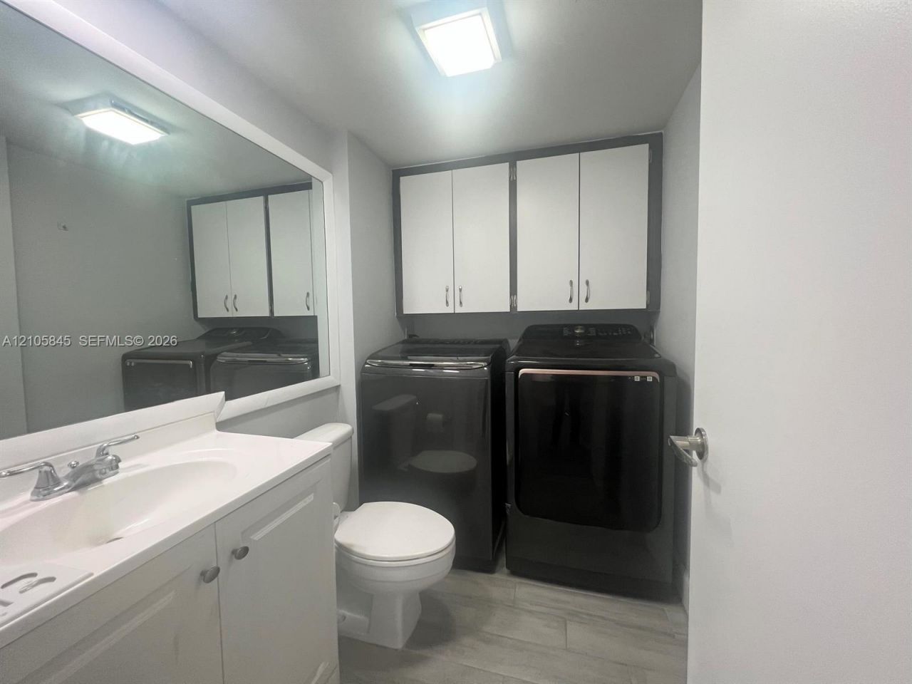2001 20th Way , Unit 2001, West Palm Beach, FL 33407 Photo