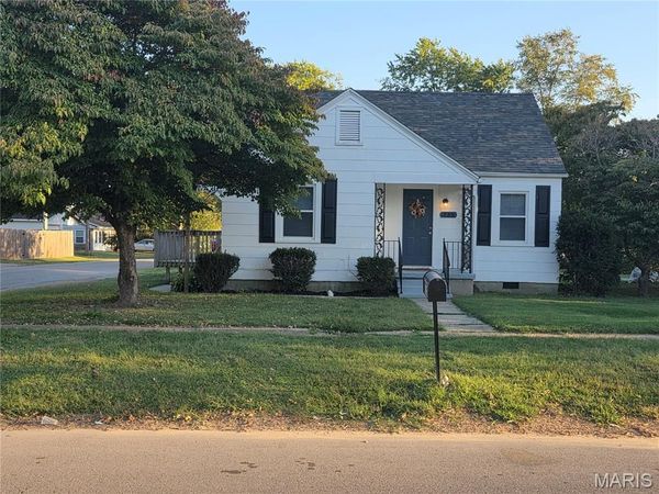 735 E Kathleen Street, Sikeston, MO 63801