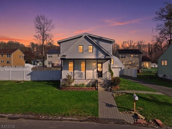 129 Willow Ave, Aberdeen, NJ 07747