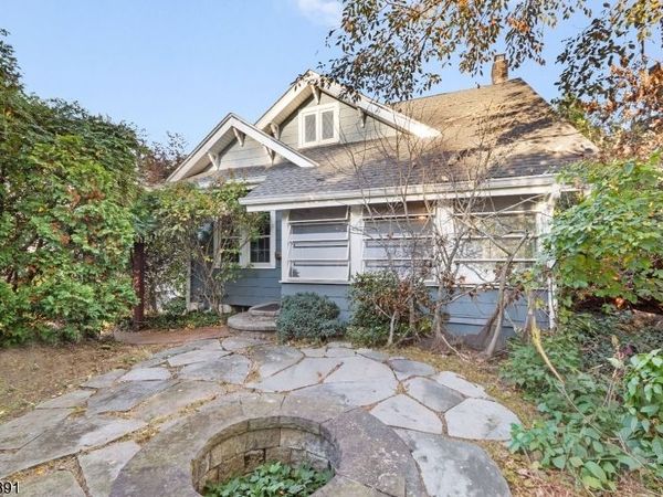 166 Locust Ave, Mountainside, NJ 07092
