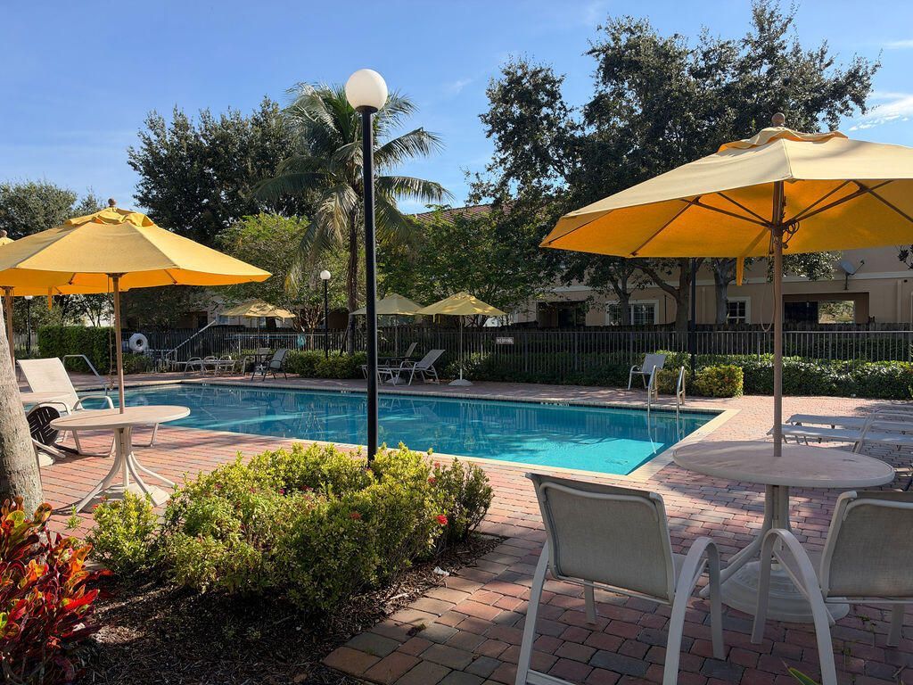 5282 Ashley River Road, West Palm Beach, FL 33417 Photo