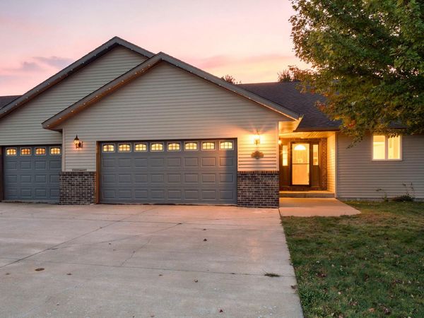 113 Quinion Drive, Mankato, MN 56001