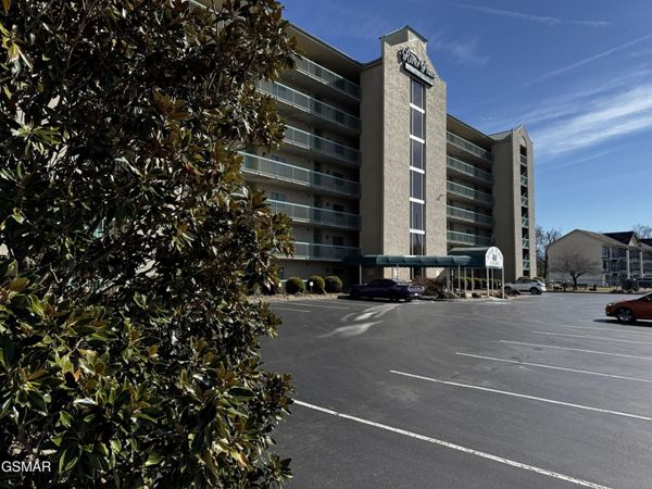 3215 River Rd N, Unit 307, Pigeon Forge, TN 37863