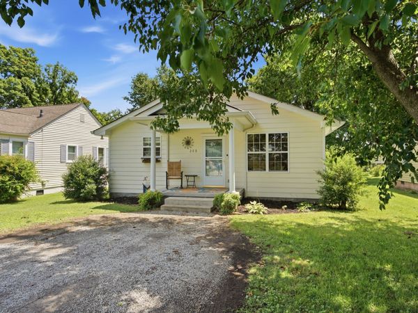 208 East Ave , Goodlettsville, TN 37072