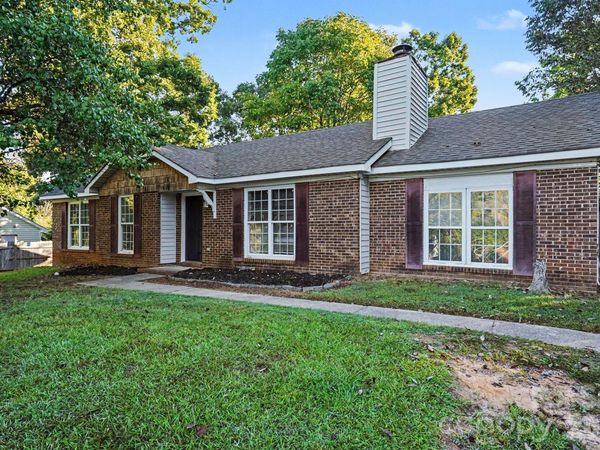 6411 Rocklake Drive , Charlotte, NC 28214
