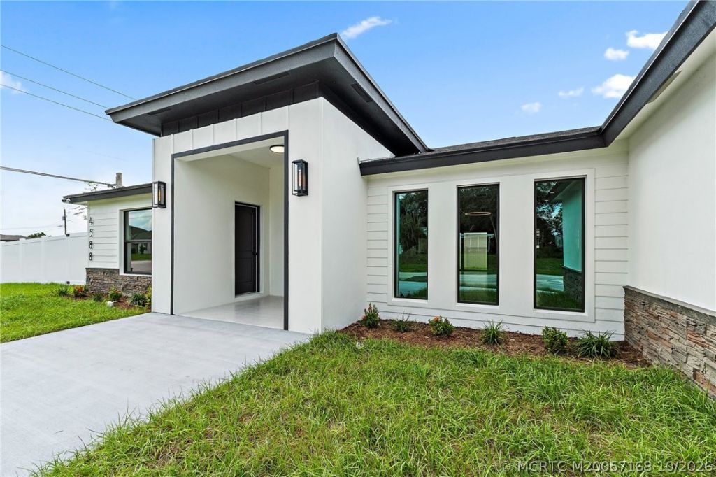4588 SW Athena Drive , Port Saint Lucie, FL 34953 Photo