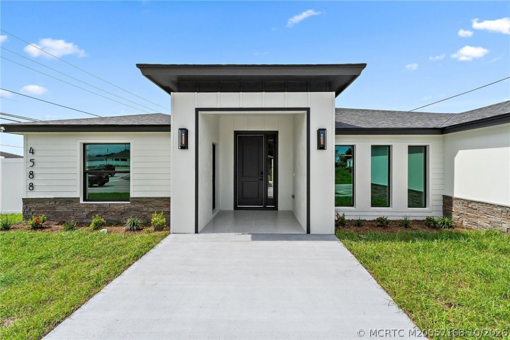 4588 SW Athena Drive , Port Saint Lucie, FL 34953 Photo