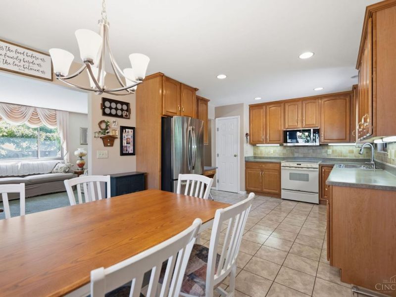 5580 Seville Court, Green Township, OH 45247 Photo 10