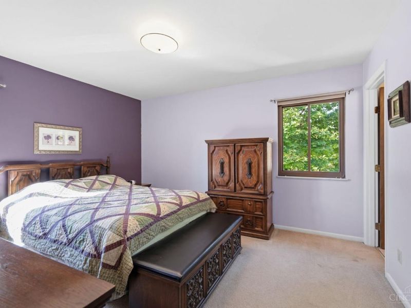 5580 Seville Court, Green Township, OH 45247 Photo 12