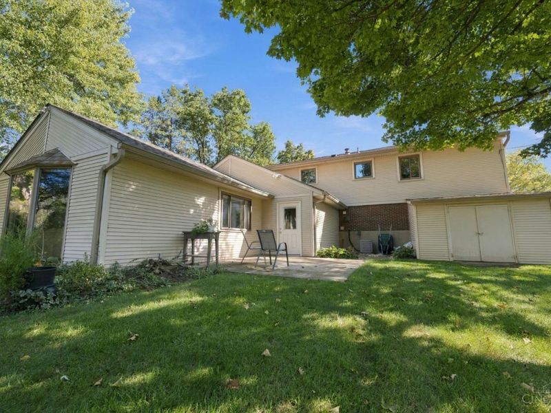 5580 Seville Court, Green Township, OH 45247 Photo 2