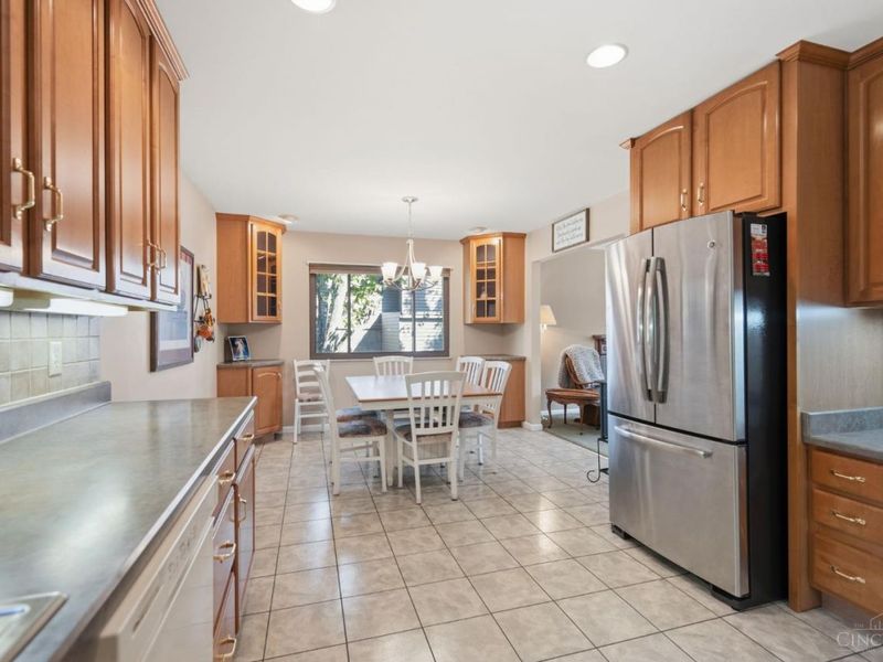 5580 Seville Court, Green Township, OH 45247 Photo 8