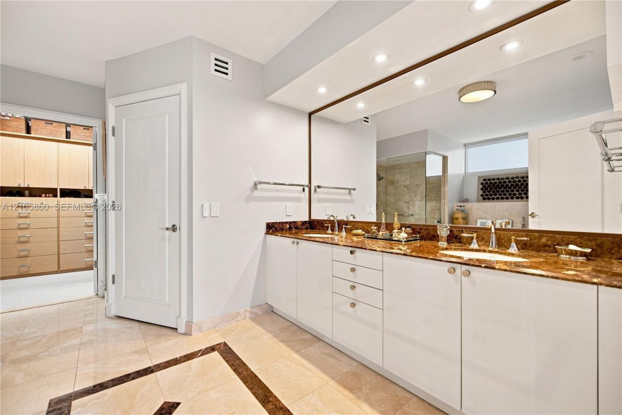 17555 Collins Ave , Unit 1903, Sunny Isles Beach, FL 33160 Photo