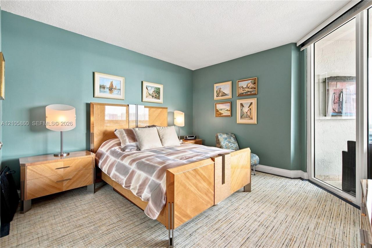 17555 Collins Ave , Unit 1903, Sunny Isles Beach, FL 33160 Photo