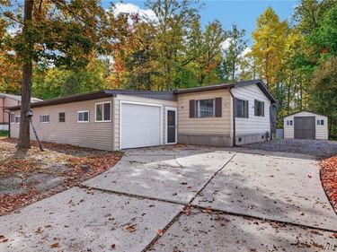 91 Waterview Parkway, Hamburg, NY 14075