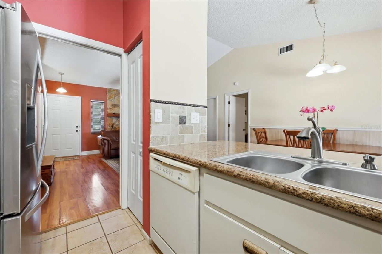 4006 75th Terrace E, Sarasota, FL 34243 Photo