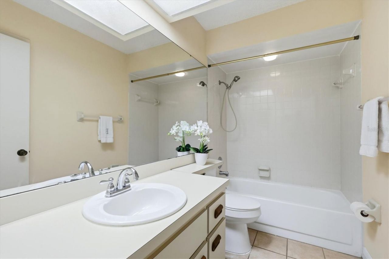 4006 75th Terrace E, Sarasota, FL 34243 Photo