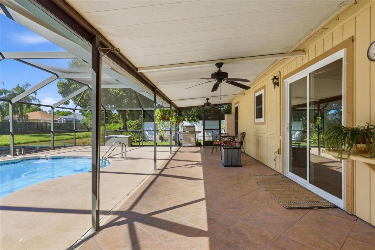 4006 75th Terrace E, Sarasota, FL 34243 Photo