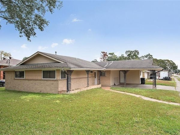 4801 KNIGHT Drive , New Orleans, LA 70127