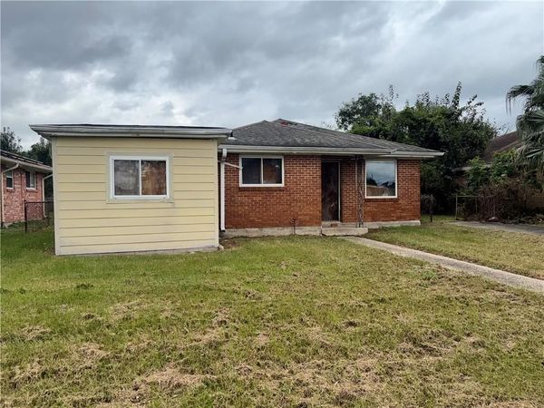6627 FOCH Road, New Orleans, LA 70126