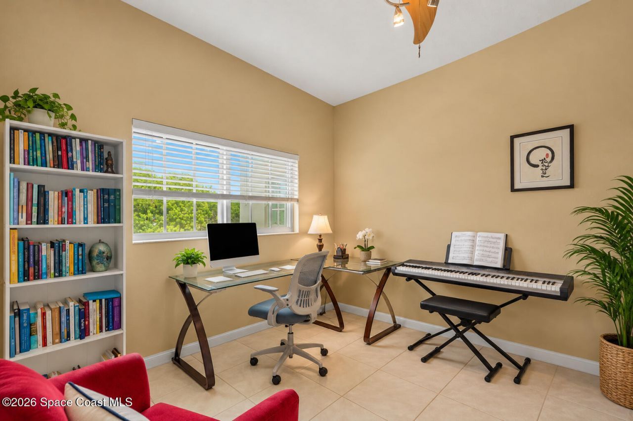 520 7th Square , Unit 202, Vero Beach, FL 32962 Photo