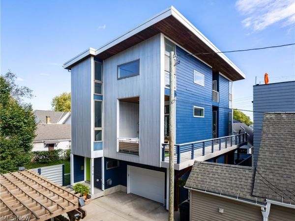 716 University Court , Cleveland, OH 44113