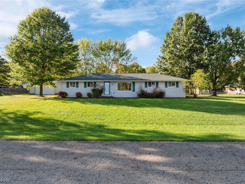 2665 Lyndale Avenue NW, Massillon, OH 44647 Photo 2