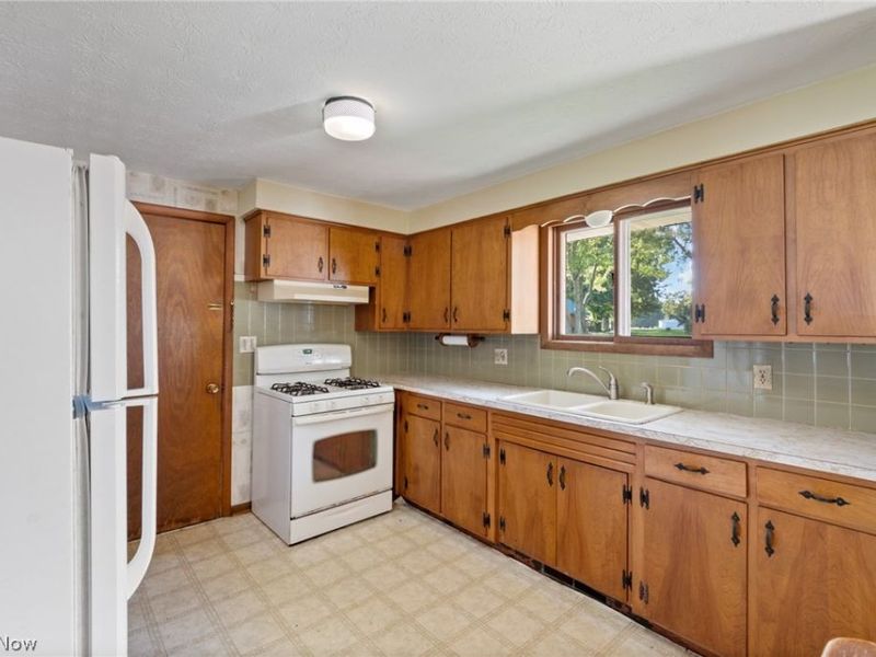 2665 Lyndale Avenue NW, Massillon, OH 44647 Photo 8