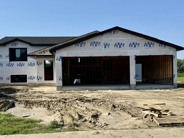 2514 14th Avenue, Aberdeen, SD 57401