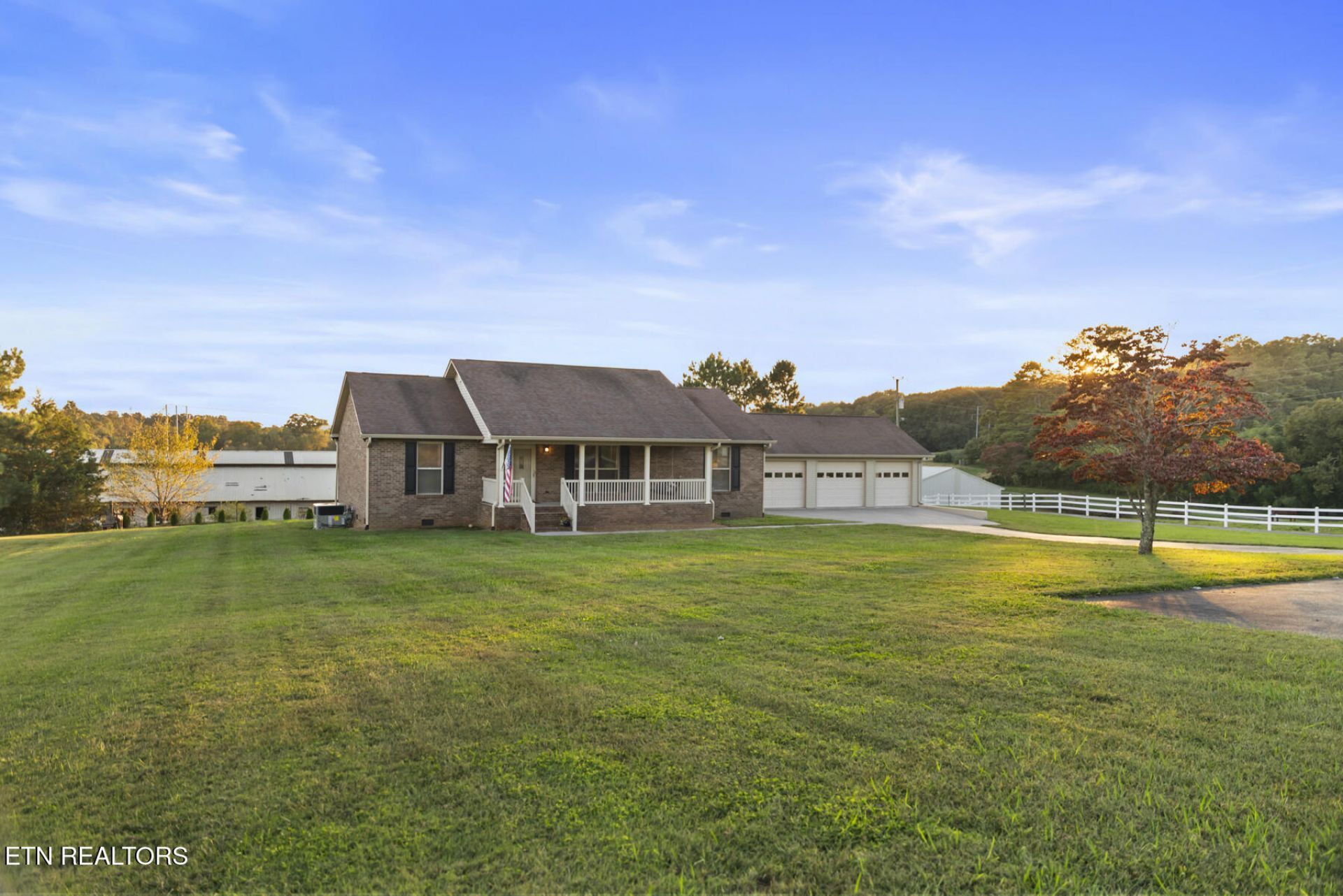 2475 Ford Rd, Lenoir City, TN 37772 Main Photo
