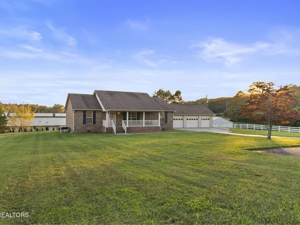 2475 Ford Rd, Lenoir City, TN 37772