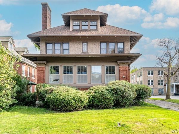27 Jewett Parkway , Buffalo, NY 14214