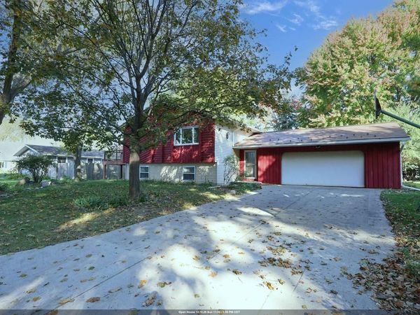 333 PARKWOOD DRIVE, Neenah, WI 54956