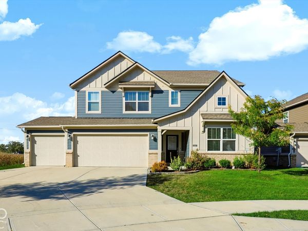 6638 Sugar Creek Lane, Whitestown, IN 46075