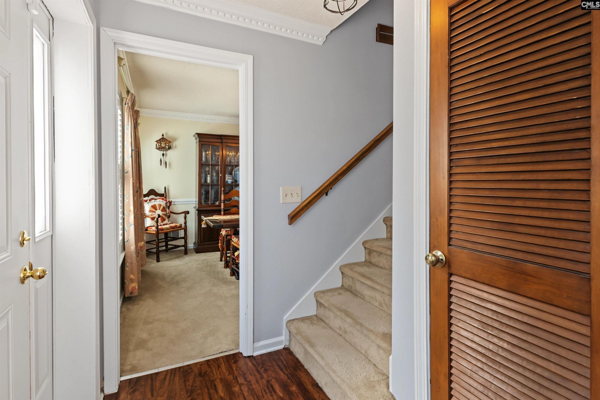 100 Dale Valley Road  Photo 6