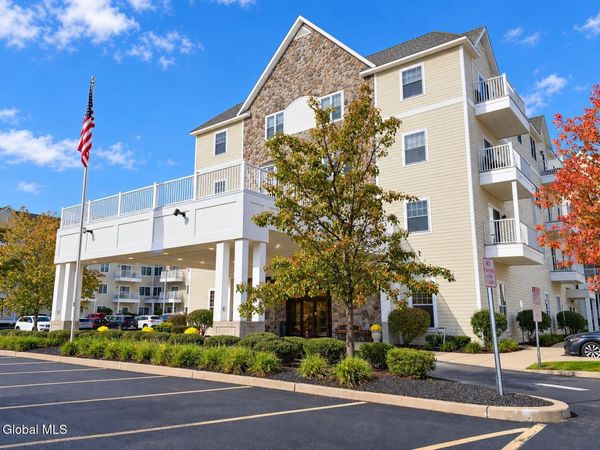8 Wall Street, Unit APT 343, Clifton Park, NY 12065