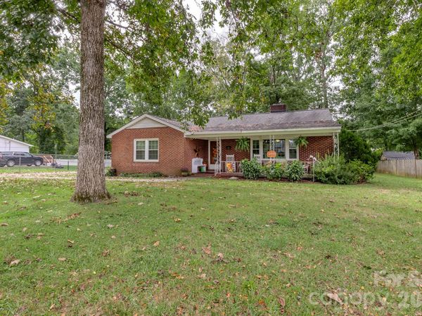 1004 Woodside Drive , Kings Mountain, NC 28086
