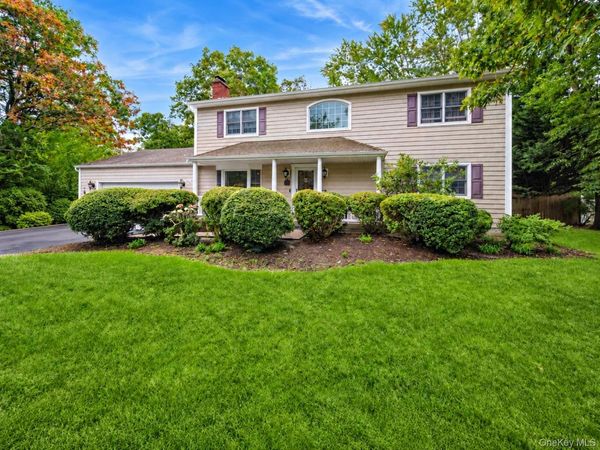 3 Poplar Lane, Medford, NY 11763