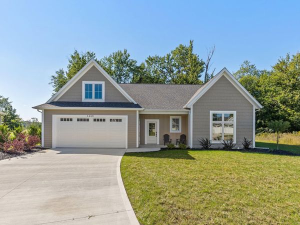 1468 Maplewood Drive, Unit 9, Jenison, MI 49428