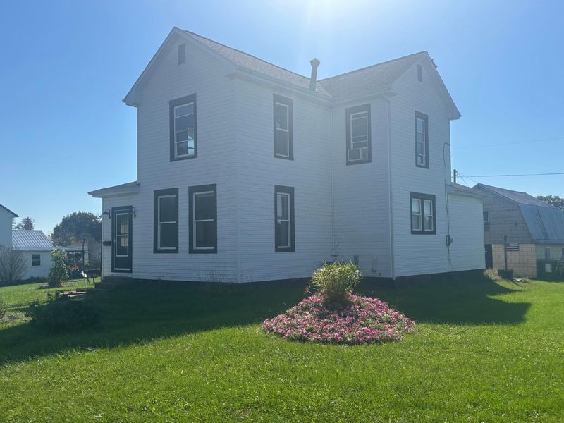 165 W Jennison Avenue, Logan, OH 43138 Photo 1