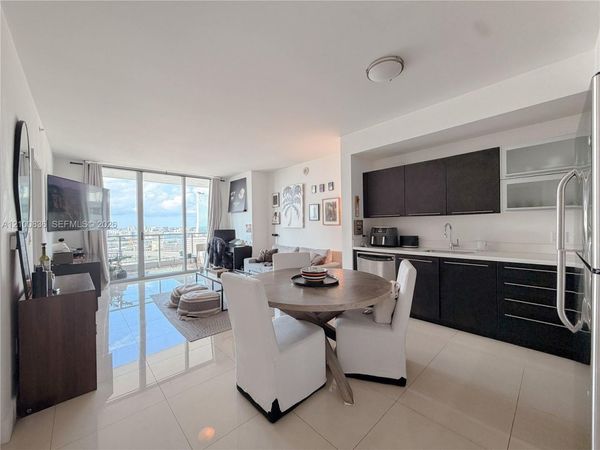 90 SW 3rd St , Unit 1910, Miami, FL 33130