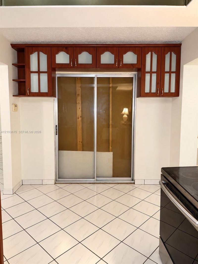 931 NE 130th St, North Miami, FL 33161 Photo